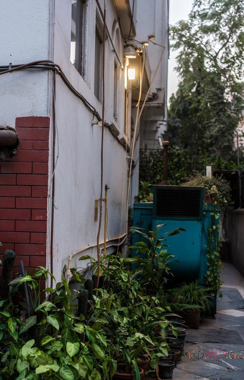 Хостел Madpackers Delhi Нью-Делі Екстер'єр фото