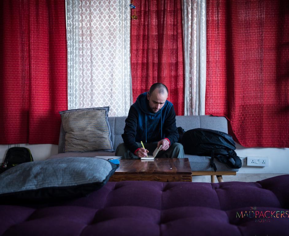 Хостел Madpackers Delhi Нью-Делі Екстер'єр фото