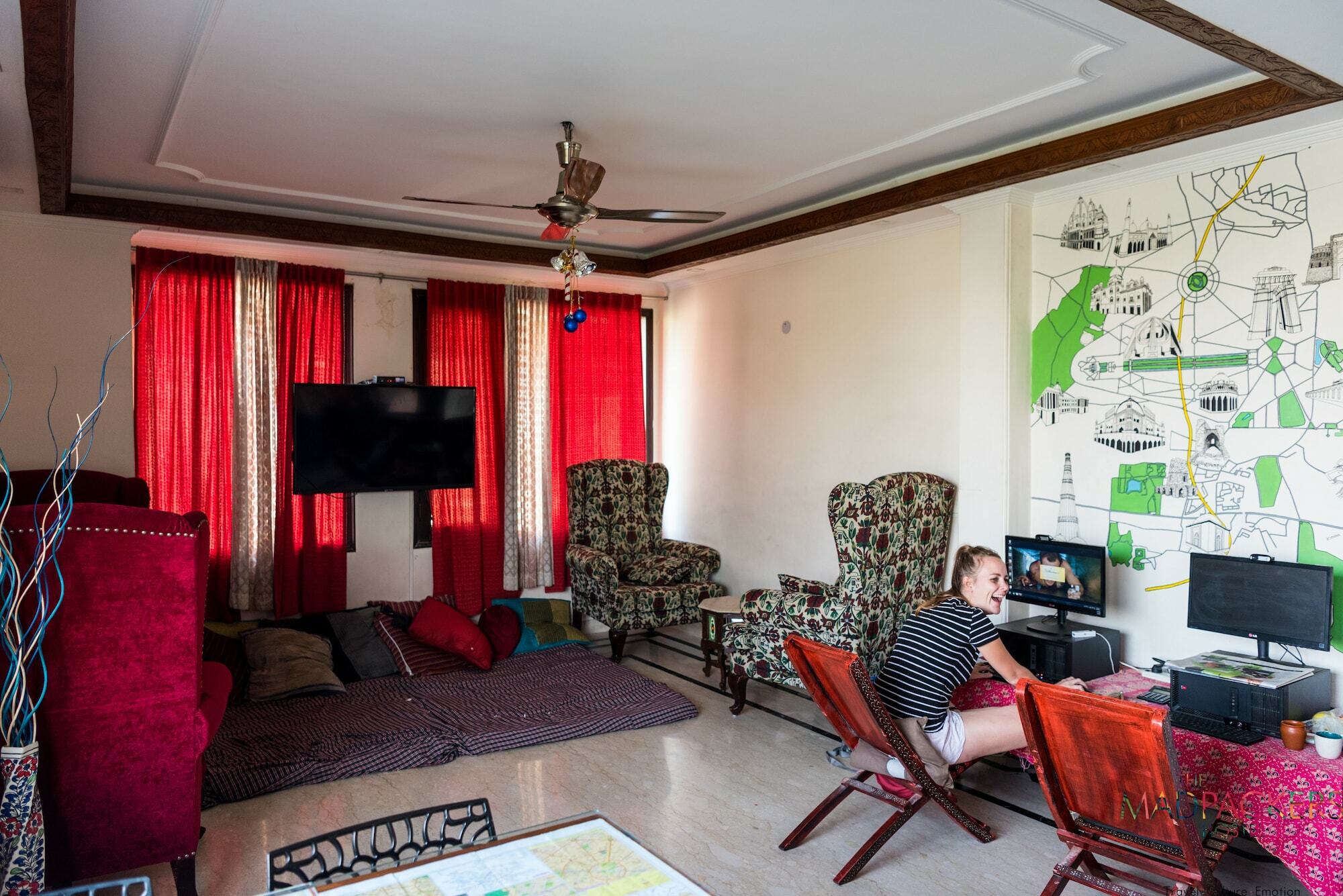Хостел Madpackers Delhi Нью-Делі Екстер'єр фото